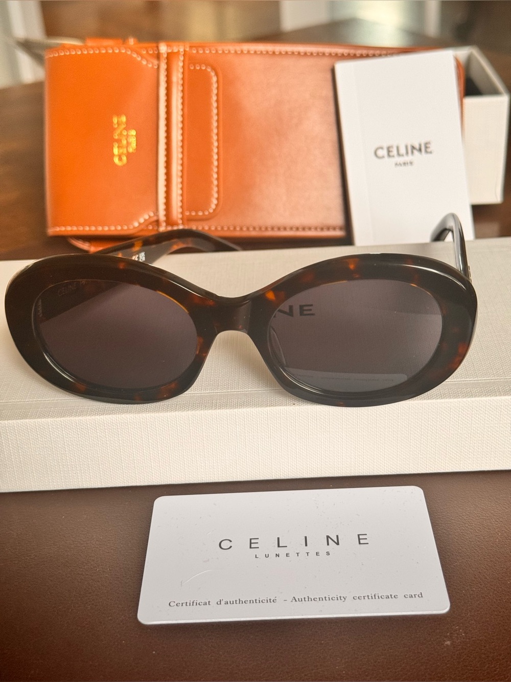 CL40194U Triomphe Oval Women Sunglasses 2026NEW Brown Tortoise - Picture 4 of 16